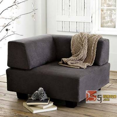 時尚的擁抱 讓疲憊在沙發中消散